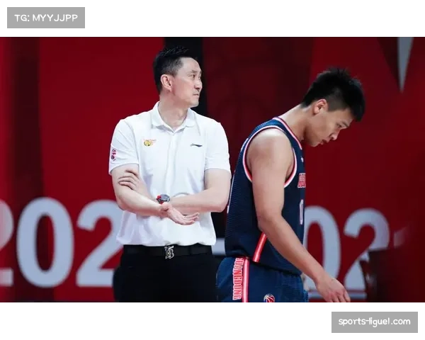 评论：现代篮球对空间的极致追求，是否让传统内线失去了生存空间？